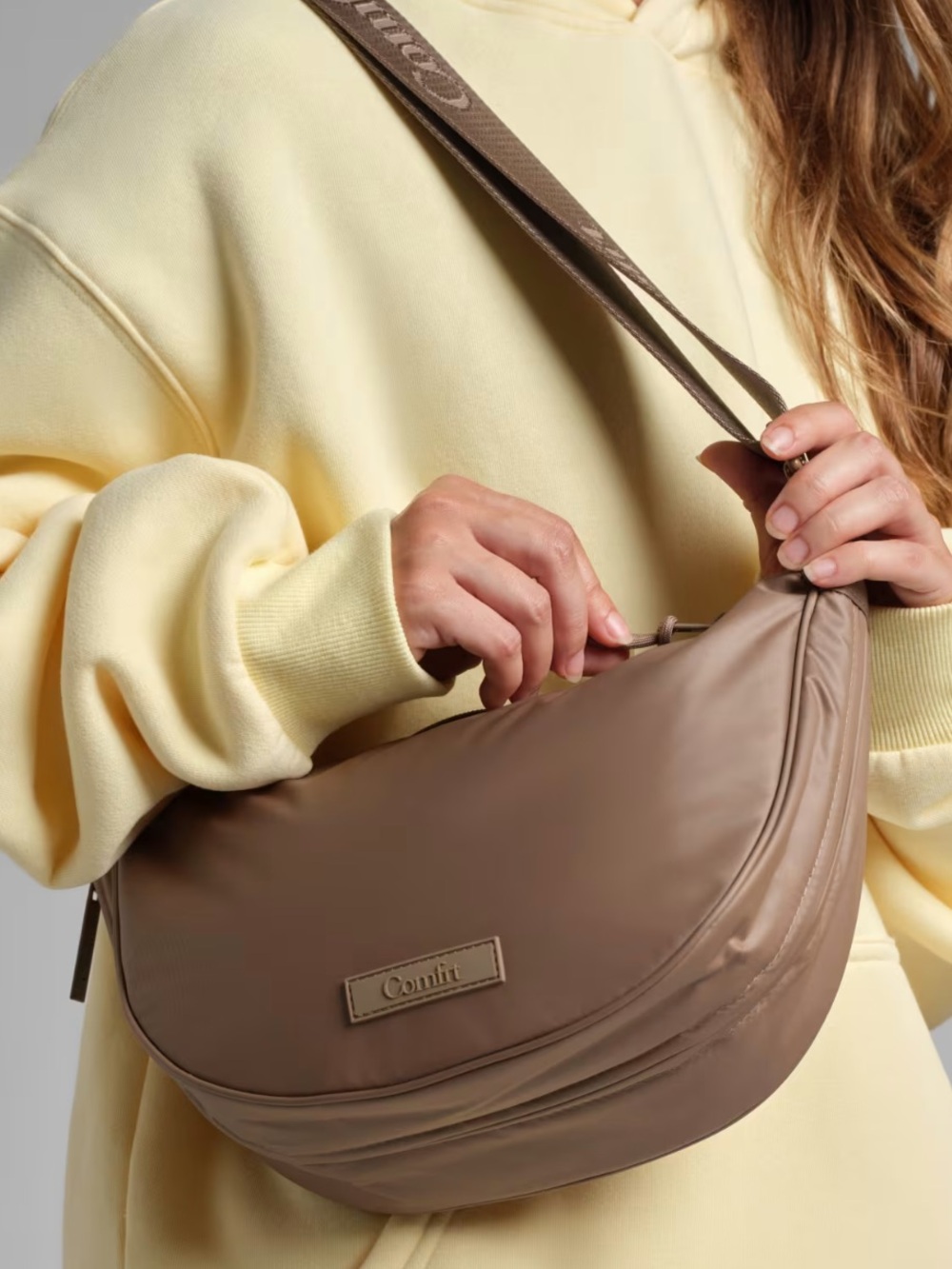 Comfrt Travel Crossbody Bag truffle 8